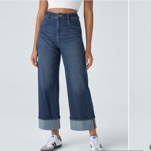 NWT Halara Flex High Waisted Multiple Pockets Rolled Hem Wide Leg Washed Jeans